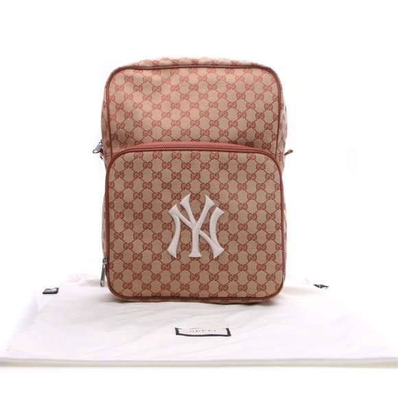 Gucci Backpack with NY Yankees patch - Picture 4 of 15